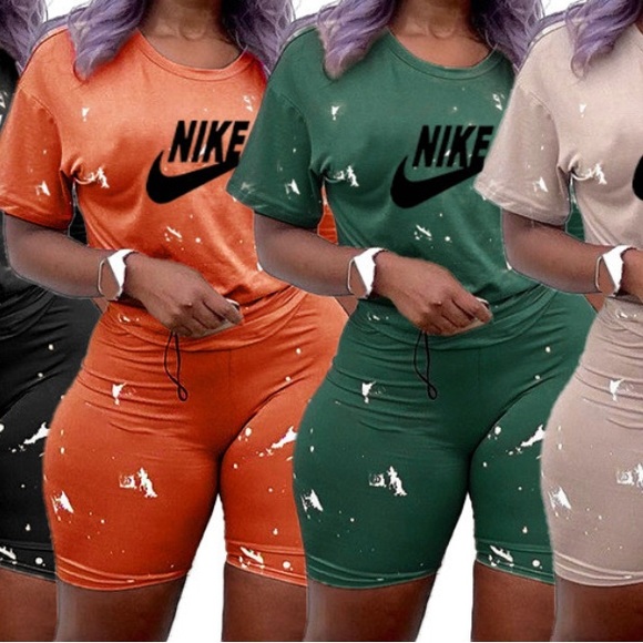 Clothes - Picture 9 of 15